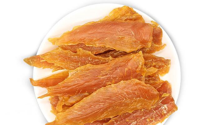 金毛宝宝的营养需求（科学饲养金毛宝宝的饮食全攻略）