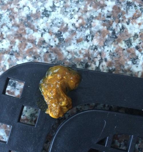 大便黄色冻状（如何处理黄色冻状的大便和相关药物治疗方案）